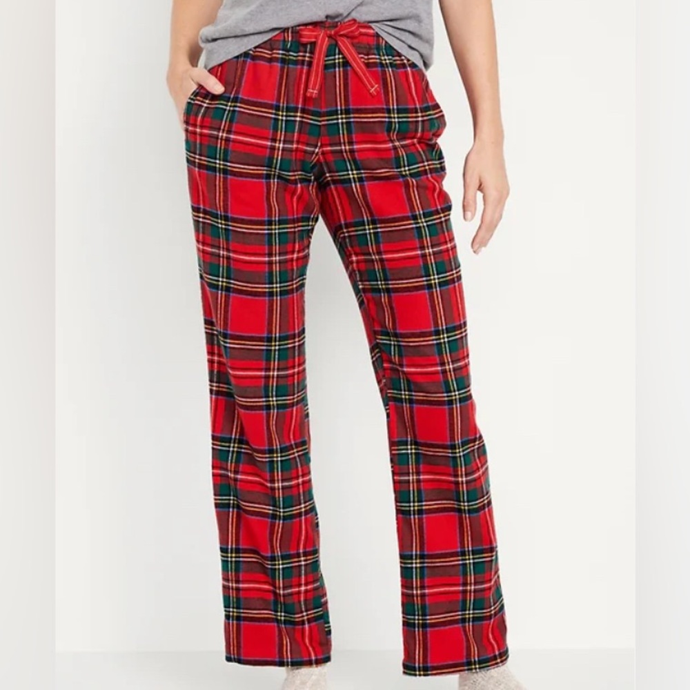 LMT: Two separate pieces of Old Navy Flannel PJ and Bottoms.